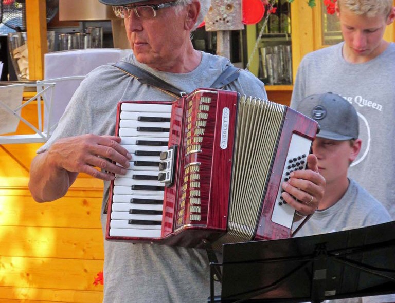 Bicycling -Vilshofen-Deggendorf-Germany-Accordion player